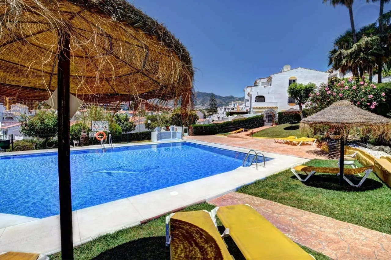 Benalmadena Apartamento Amplio, Soleado Y Con Vista Panoramica A 400 Metros De La Playa contacts